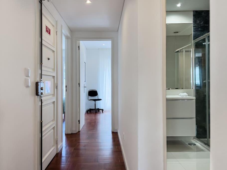 Appartamento Olaias Lisbon 2 Bed Near Metro 2 Esterno foto